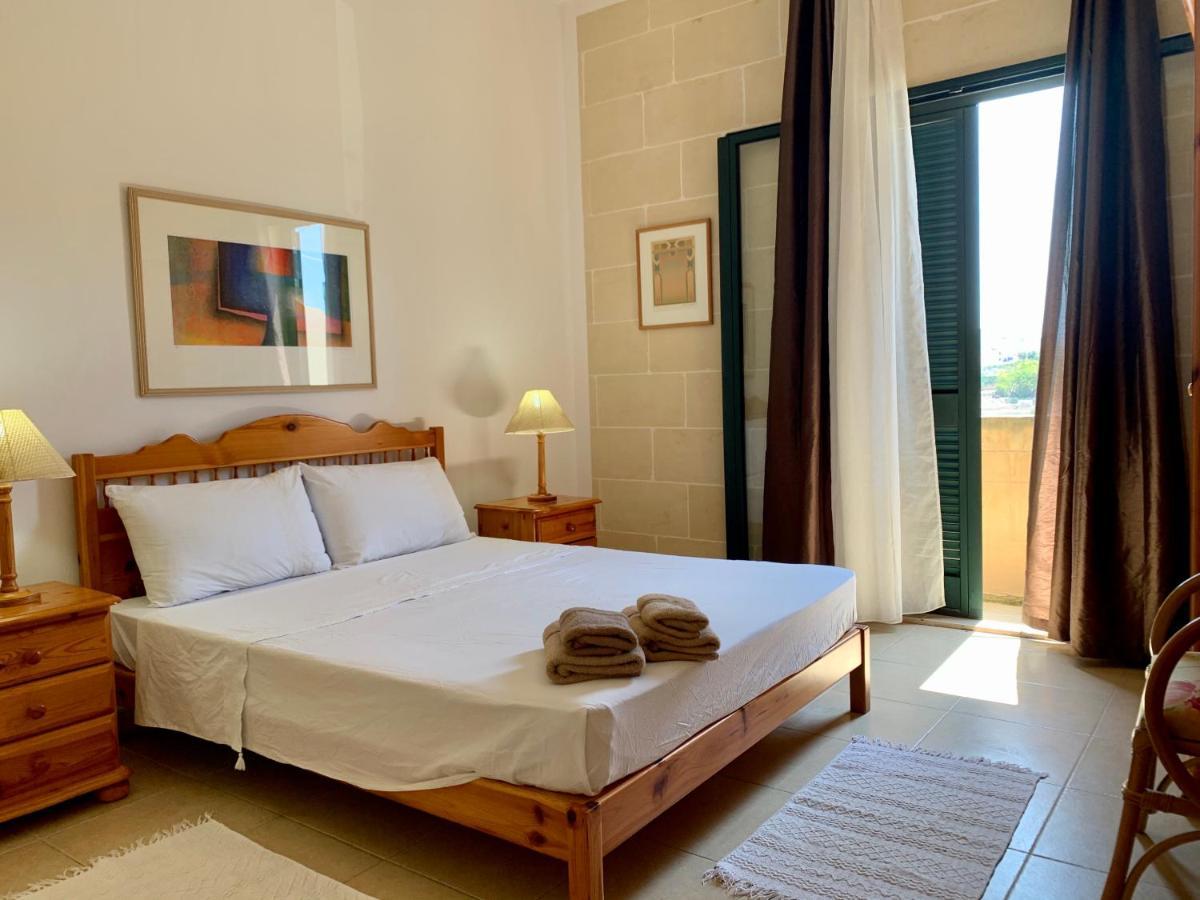 Tal-Mirakli Apartment Gharb  Ngoại thất bức ảnh