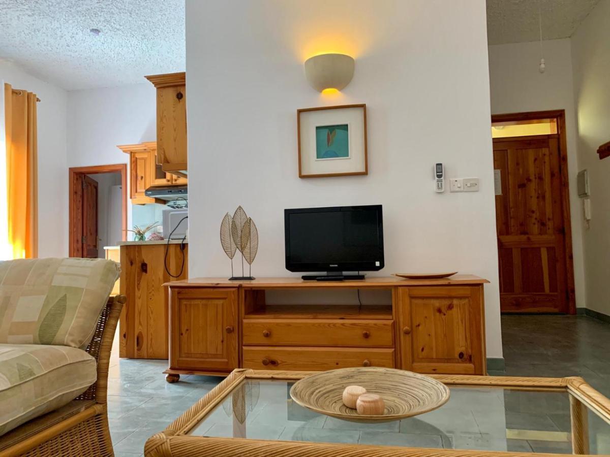 Tal-Mirakli Apartment Gharb  Ngoại thất bức ảnh